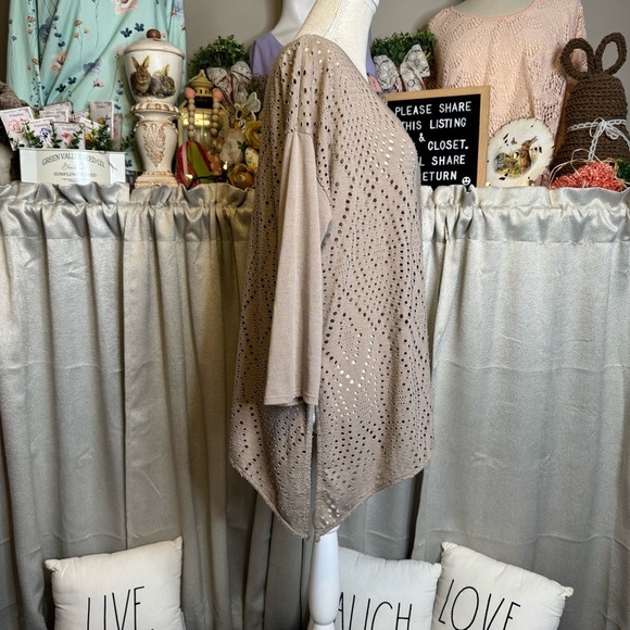 Cato Tan Knit Top with Cutout Design Size Large with Shark Bite Hem - Picture 5 of 11